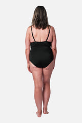 UNE PIECE in Black