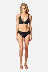 UNE PIECE in Black