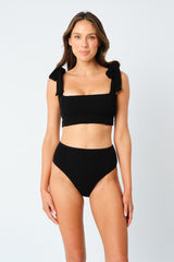 UNE PIECE in Black