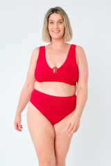 UNE PIECE in Red