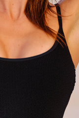 UNE PIECE in Black