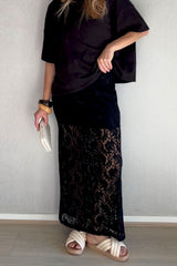 UNE PIECE in Black
