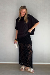 UNE PIECE in Black
