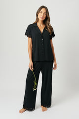 UNE PIECE in Black