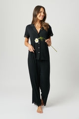 UNE PIECE in Black