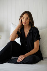UNE PIECE in Black