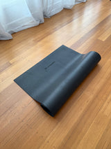 UNE PIECE in Black