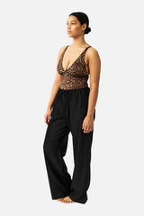 UNE PIECE in Black