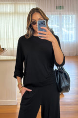 UNE PIECE in Black