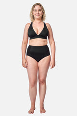 UNE PIECE in Black