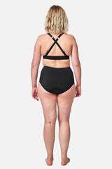 UNE PIECE in Black