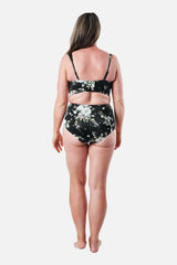 UNE PIECE in London Botanical Black