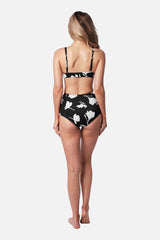 UNE PIECE in Magnolia Silhouette Black