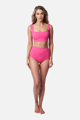 UNE PIECE in Pink