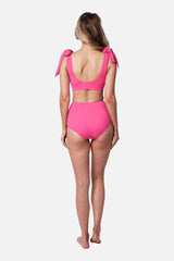 UNE PIECE in Pink