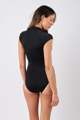 UNE PIECE in Black