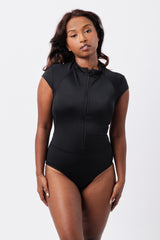 UNE PIECE in Black