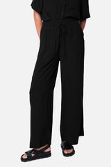 UNE PIECE in Black