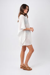 UNE PIECE in White