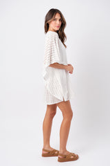 UNE PIECE in White