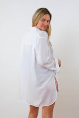 UNE PIECE in White