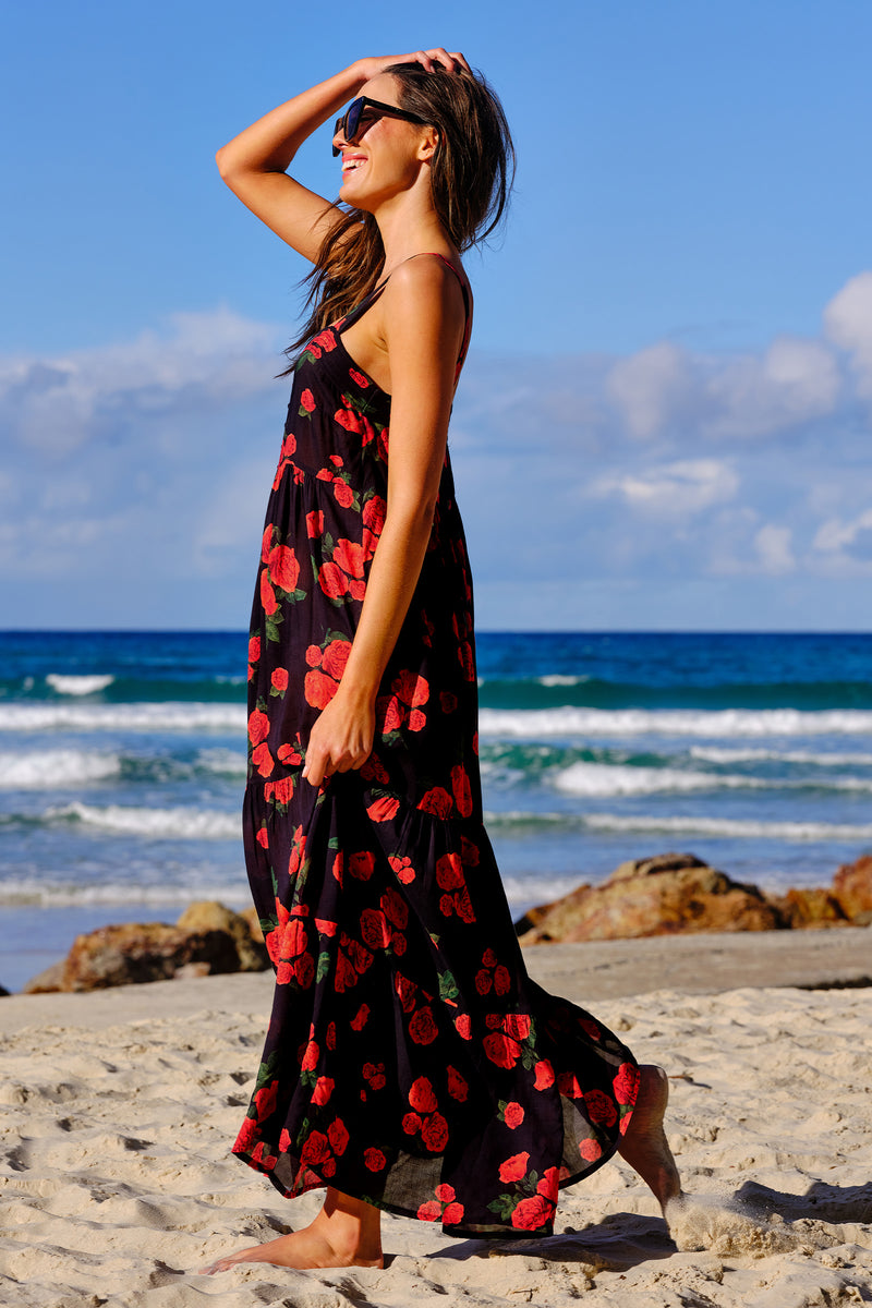UNE PIECE-Sweetheart Neckline Maxi Dress PLUCKED ROSES