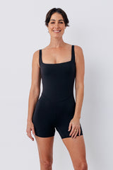 UNE PIECE in Black
