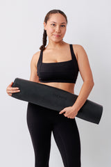 UNE PIECE in Black