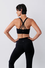 UNE PIECE in Black