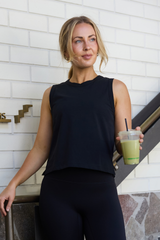 UNE PIECE in Black