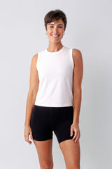 UNE PIECE in White