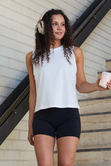 UNE PIECE in White