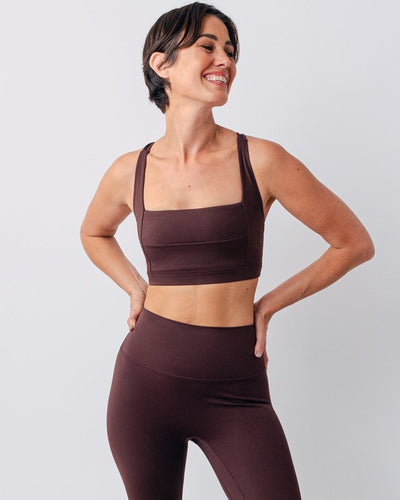 UNE PIECE Active Square Neck Bra and High-Rise 7/8 Leggings in Chocolate