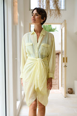 UNE PIECE in Yellow