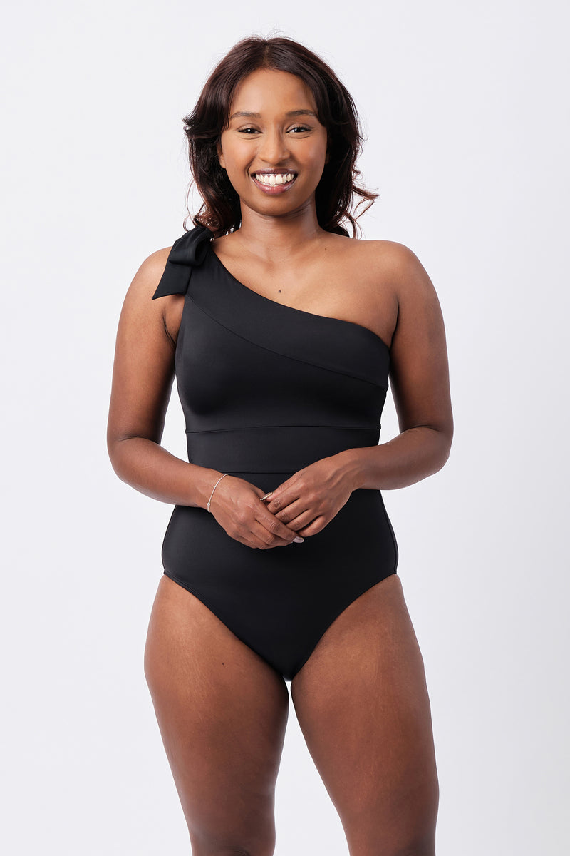 Classic One Shoulder BLACK – UNE PIECE