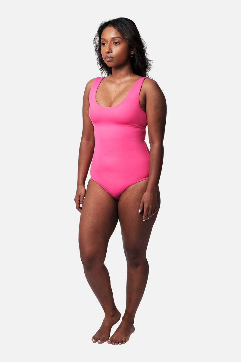 UNE PIECE-Classic Scoop Neck One Piece PINK