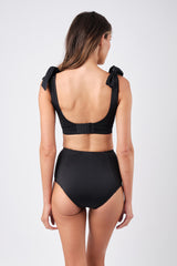 UNE PIECE in Black