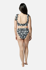 UNE PIECE in Daisy Silhouette Black