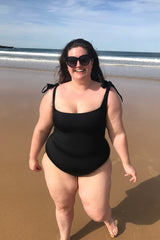 UNE PIECE Classic Square Neck in Black