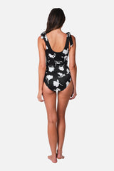 UNE PIECE in Magnolia Silhouette Black