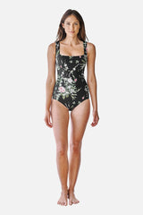 UNE PIECE in Romantique Black