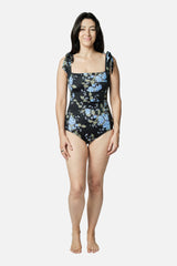 UNE PIECE in Vintage Romantique