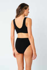 UNE PIECE in Black