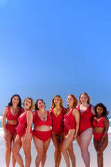 UNE PIECE in Red
