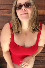 UNE PIECE in Red
