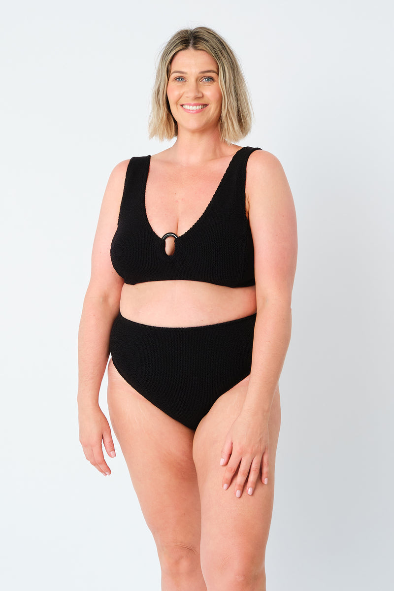 UNE PIECE-Crinkle Cut V-Neck Bikini Bralette with Ring BLACK