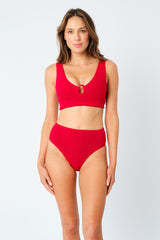 UNE PIECE in Red