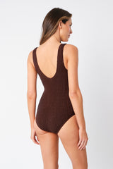 UNE PIECE-Crinkle Cut V-Neck One Piece with Ring CHOCOLATE