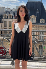 UNE PIECE in Monochrome Black