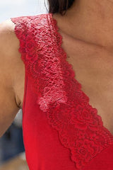 UNE PIECE in Red